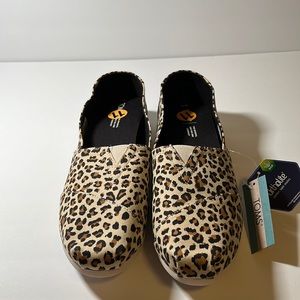 Leopard Toms